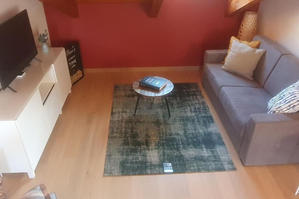 Charming 2.5room Flat In Center Of Apartment